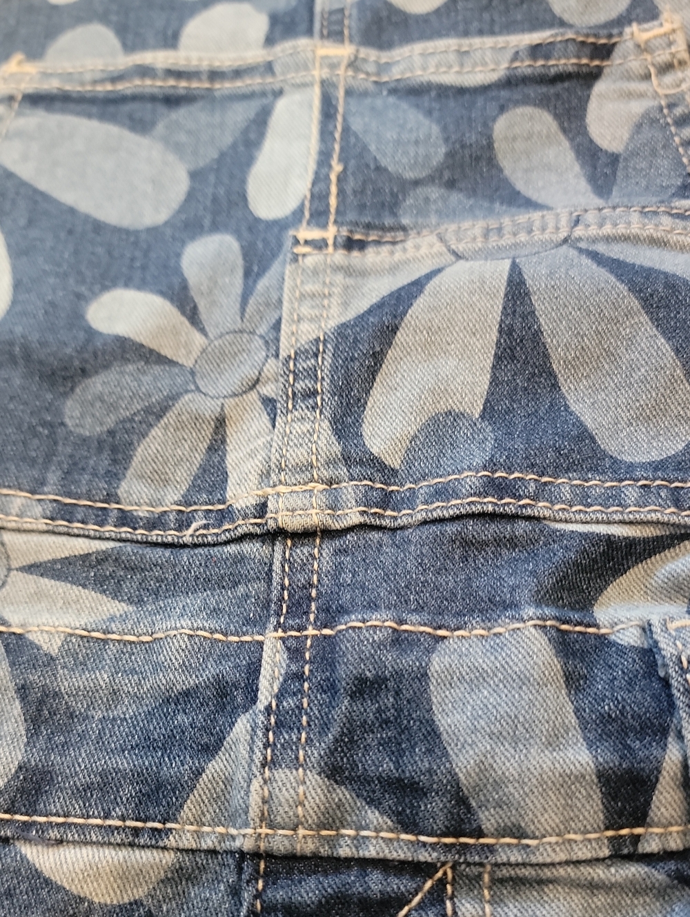 No Boundaries Blue Floral Denim Short Overalls - Picture 7 of 12